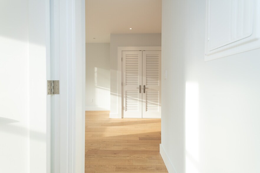 Building Photo - 8 Elko St