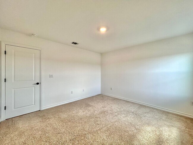 Building Photo - Modern 3/BR 2.5/BA Home with Porch, Deck &...