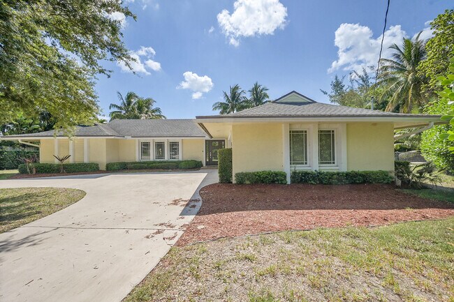 Building Photo - 6767 Tradewind Way