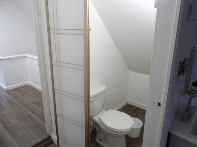 Building Photo - 65 Deerfield Ave