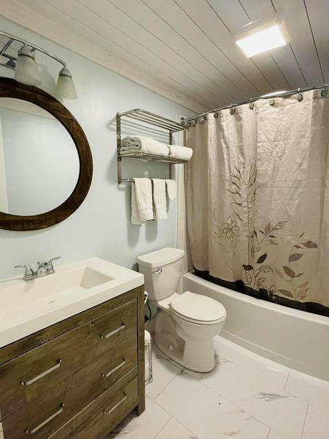 Building Photo - Florida Cottage with a Bonus Room ready for move in!