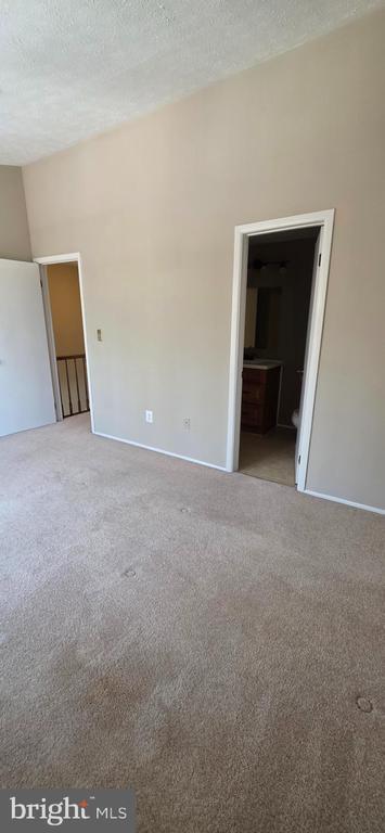 Building Photo - 7886 Marioak Dr