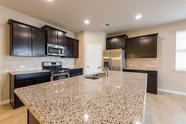 Building Photo - 16425 Vescovo Ln