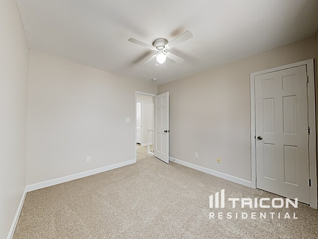Building Photo - 901 Big Bend Ct