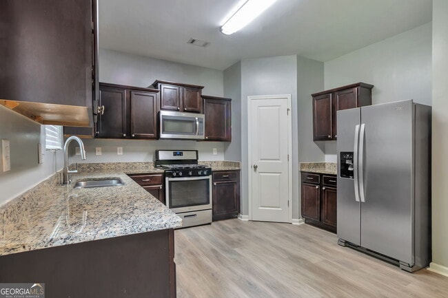Building Photo - 4098 Clay Ct SE