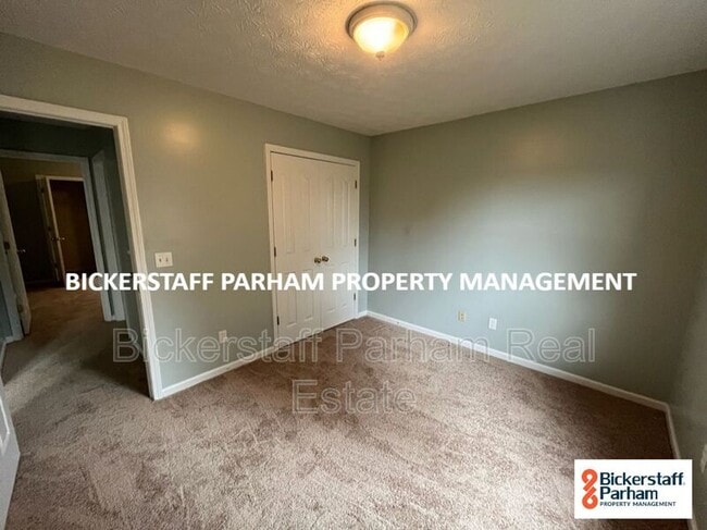 Building Photo - 6226 Bayberry Dr