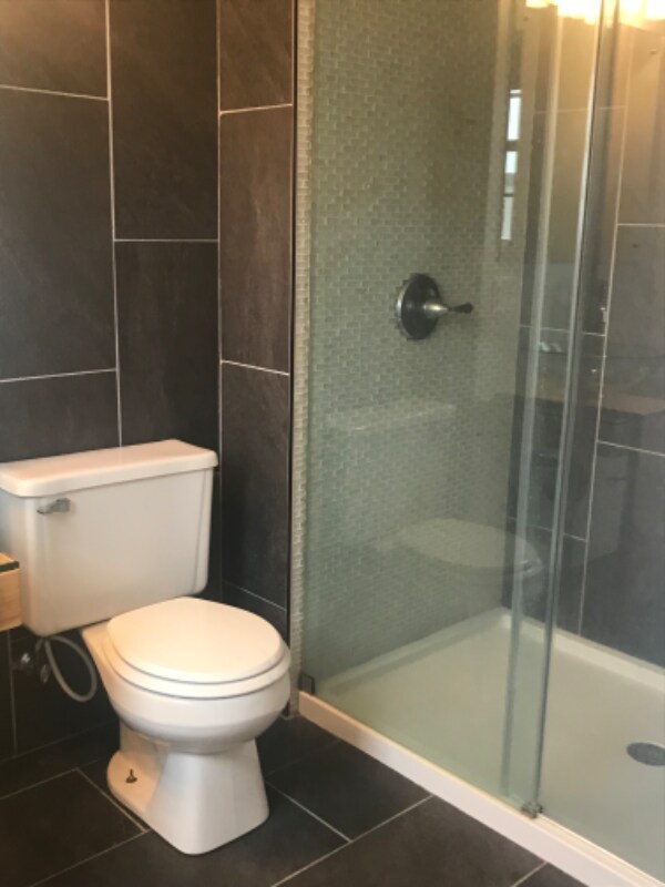 Building Photo - 1620 E Broad St