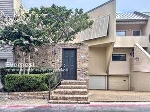 Building Photo - Stunning 3-Bedroom Home with Private Pool ...