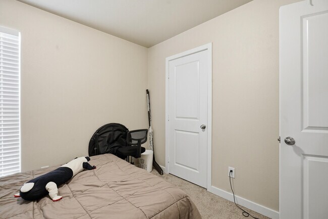 Building Photo - 1605 135th St