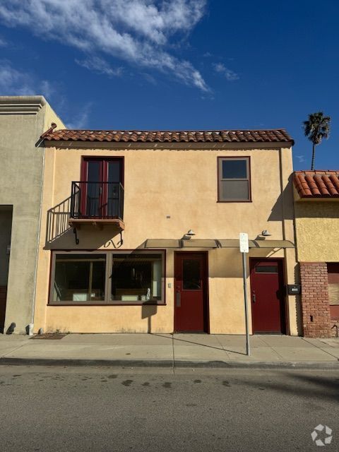 Building Photo - 1320 N Ventura Ave