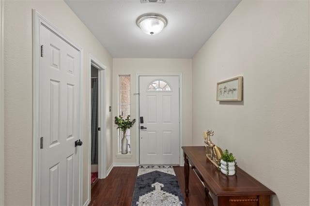 Building Photo - 1522 Oakwood Dr