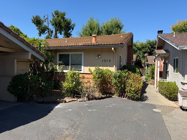 Building Photo - Sunnyvale 1BR with Private Patio, Fenced Yard, and Covered Parking – Prime Location, Great Schools