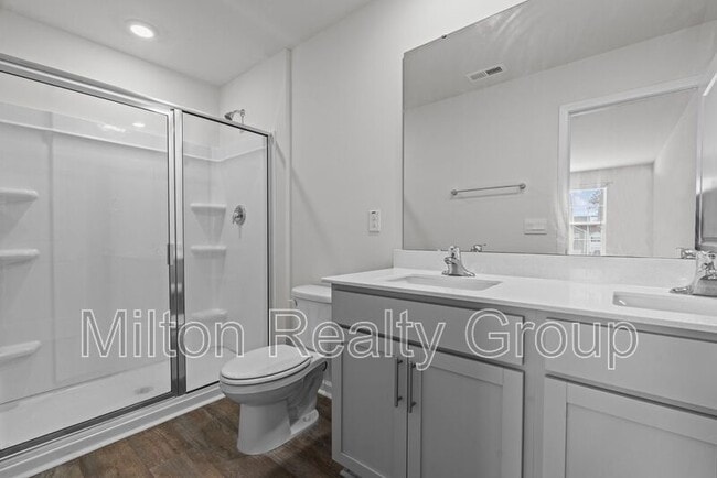 Building Photo - 122 March Crk Dr