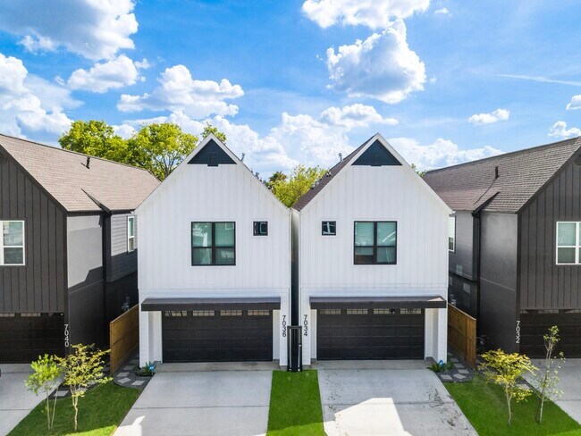 Building Photo - 7033 Avenue N