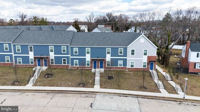 Building Photo - 4907 Hamilton Ave