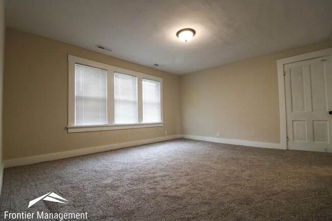 Building Photo - 505 Bluemont Ave