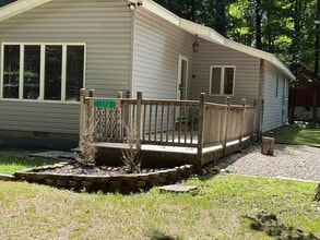 Building Photo - 116 Pony Path