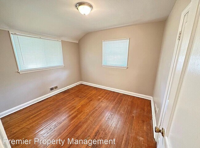 Building Photo - 3 br, 1.5 bath House - 5507 Wilvan Avenue