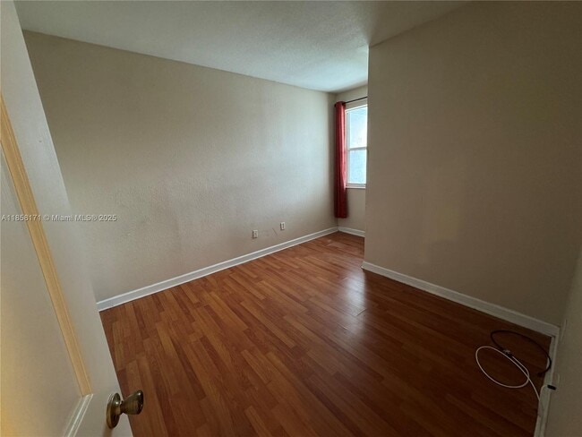 Building Photo - 4249 SW 157th Ave