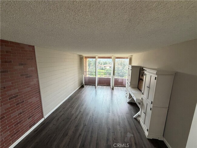 Building Photo - 24055 Paseo Del Lago W