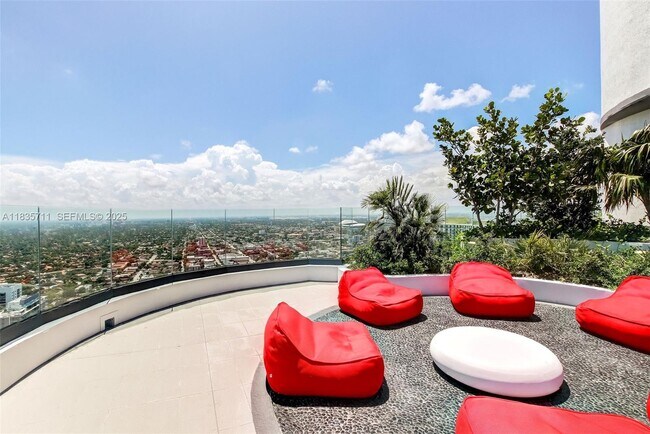 Building Photo - 55 SW 9th St