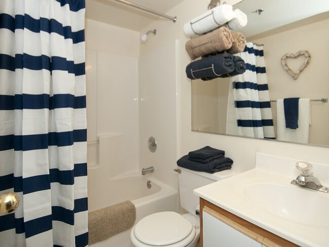 Interior Photo - Hickory Hills East, LLC