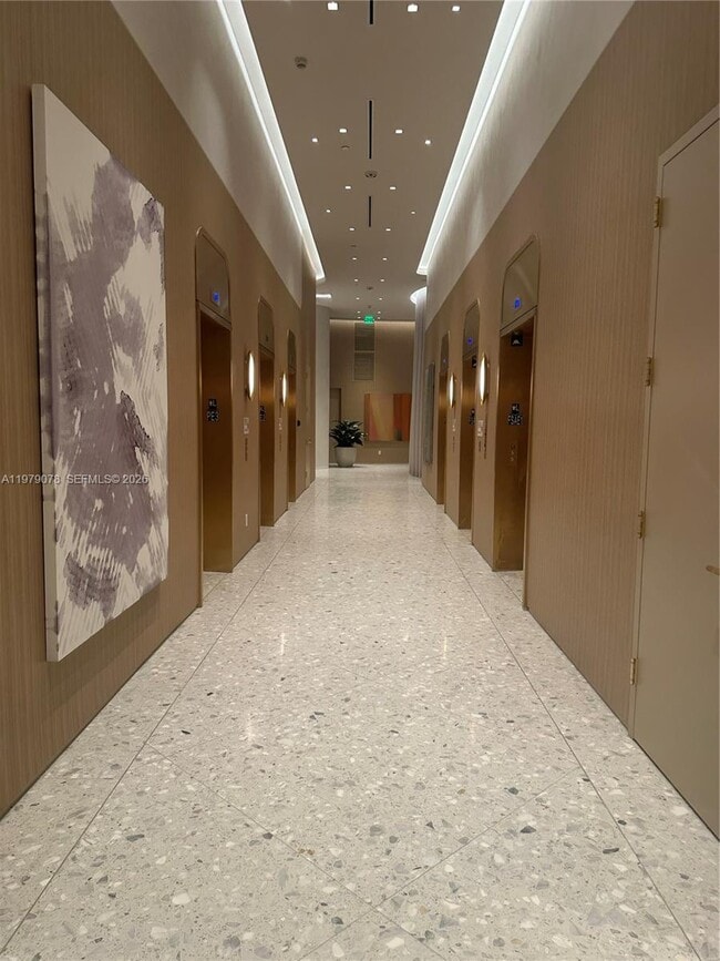 Building Photo - 77 SE 5th St