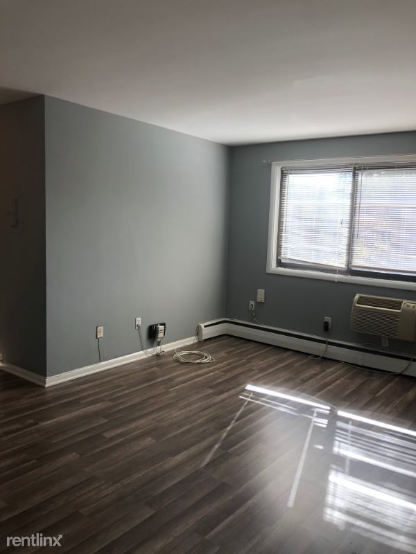 Building Photo - 1 br, 1 bath Condo - 2846 E Annandale Rd 3...