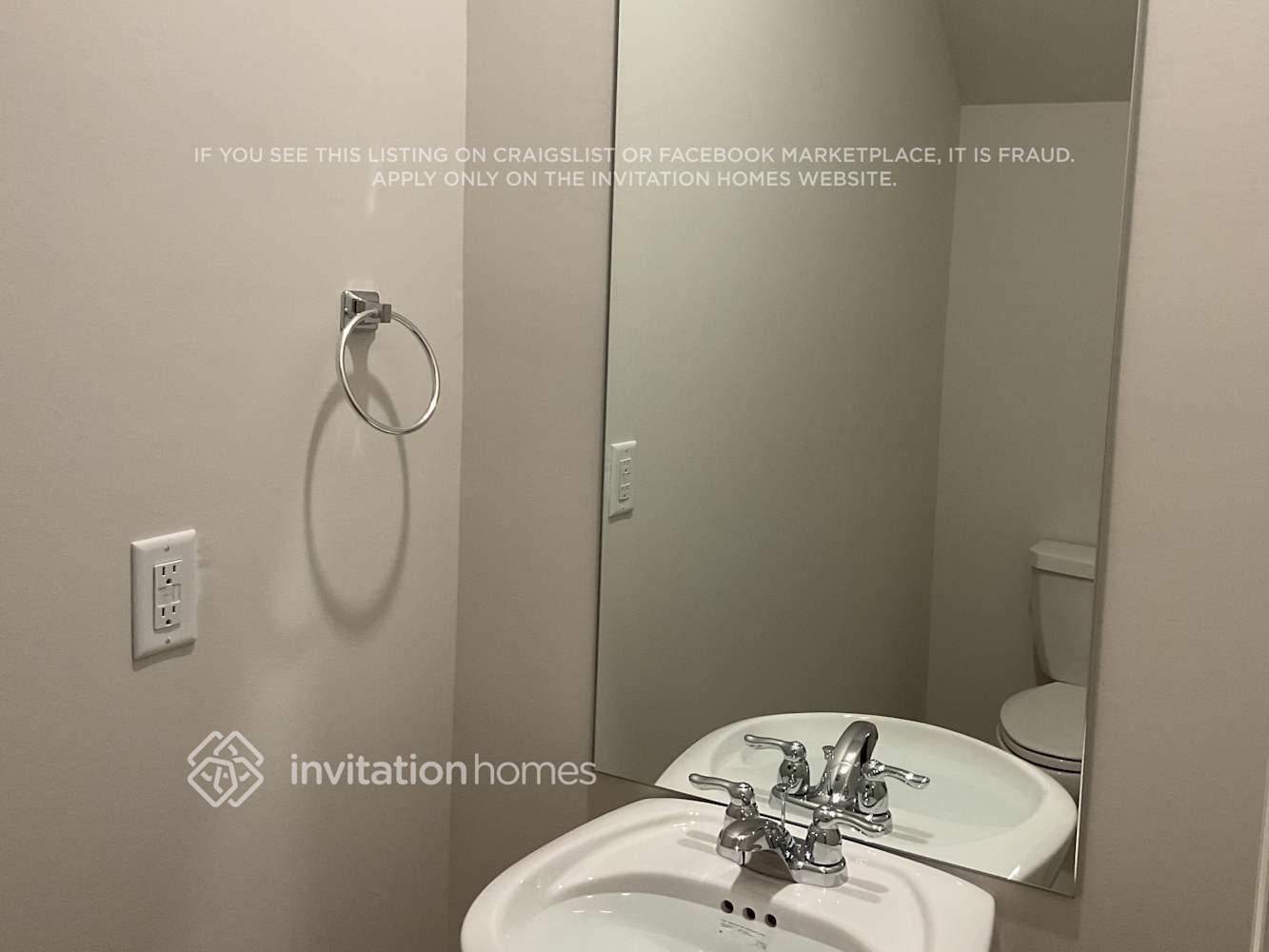 Building Photo - 5088 Mifford Dr