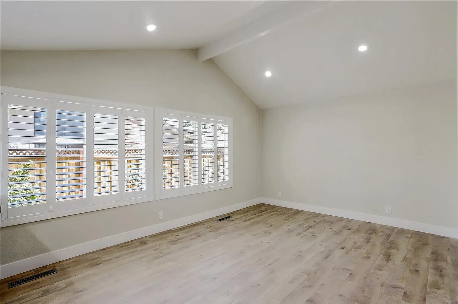 Building Photo - 4075 Beebe Cir