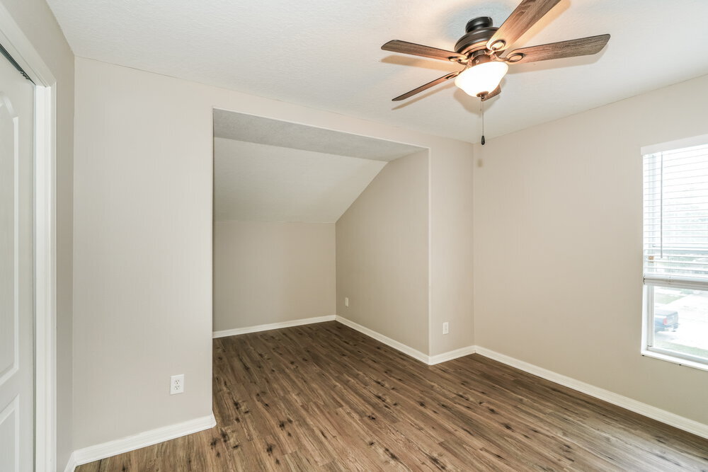 Building Photo - 8574 Deer Chase Dr