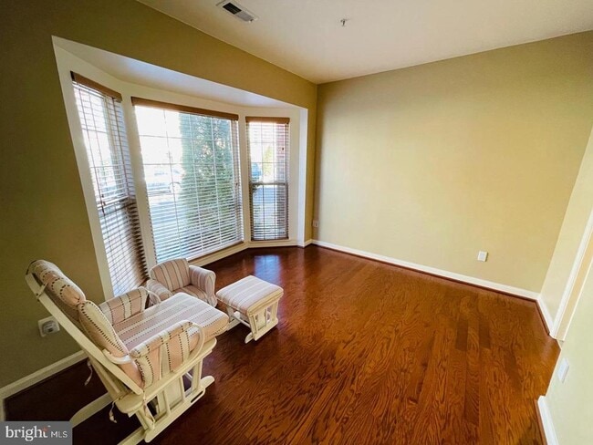 Building Photo - 708 Scarburgh Way