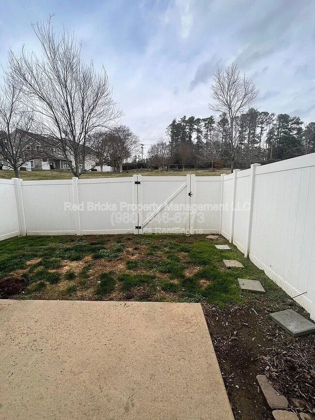 Building Photo - 4630 Craigmoss Ln