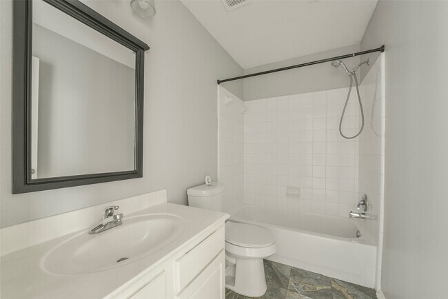 Building Photo - 11 Verbena Bend Pl