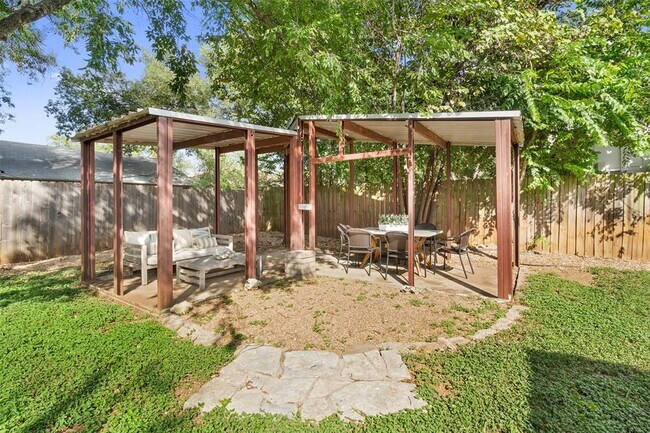 Building Photo - 2508 Cockburn Dr