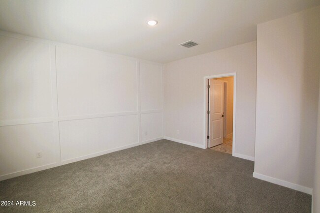 Building Photo - 7818 N 79th Ave