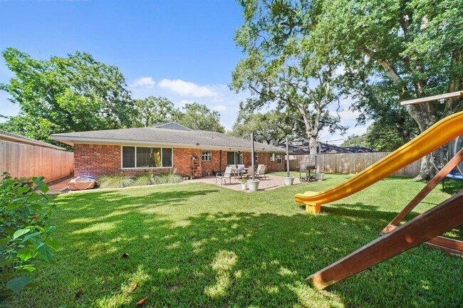 Building Photo - 5427 Stillbrooke Dr