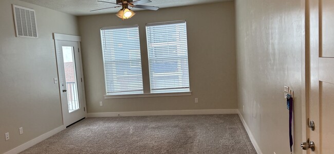 Building Photo - 573 N 360 W