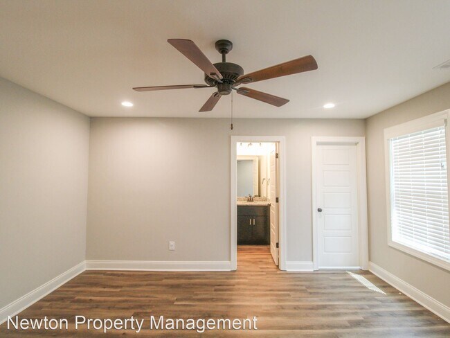 Building Photo - 3 br, 2.5 bath House - 18179 Mae Circle