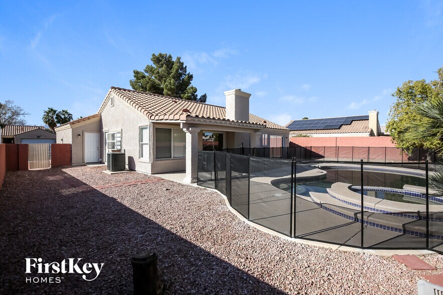 Building Photo - 4912 Breezy Day Dr