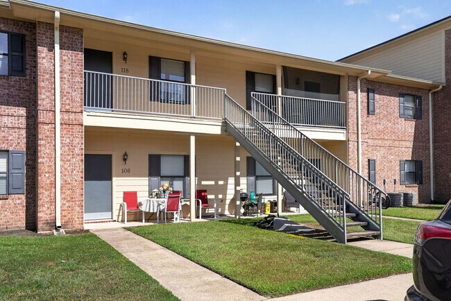 Building Photo - 115 S Lhs Dr