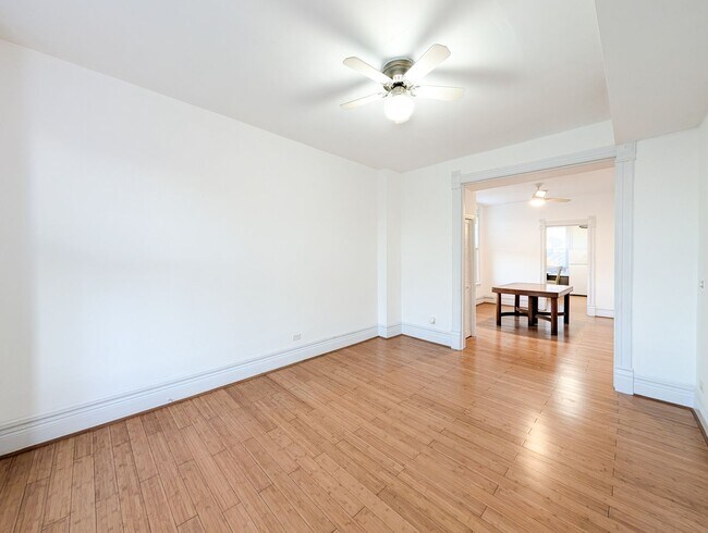 Building Photo - 2025 W Coulter St