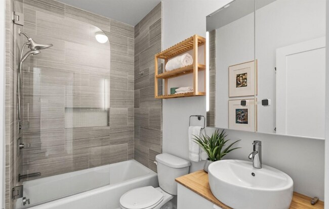 Building Photo - Charming Two Bedroom Condo in Mission Dolores - Please Contact for Showing Availability!
