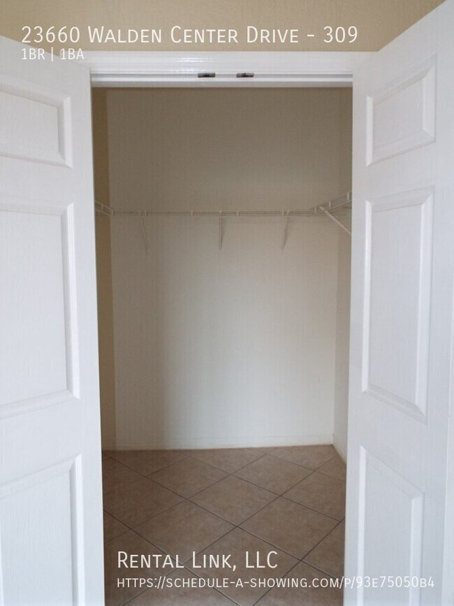 Building Photo - 23660 Walden Center Dr