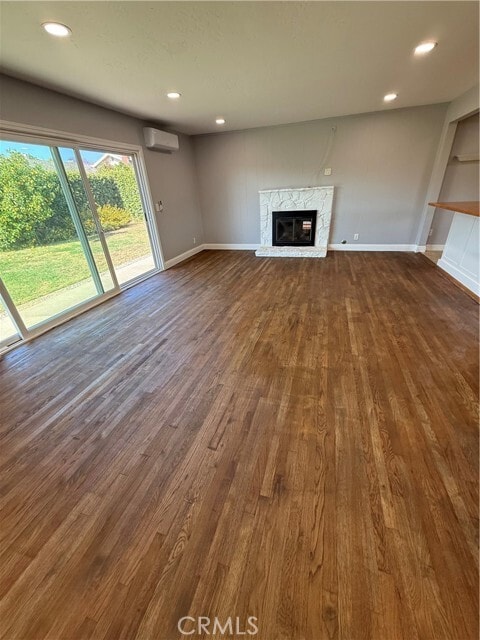 Building Photo - 4561 Mimosa Dr