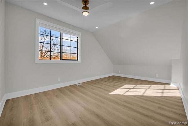 Building Photo - 2623 Fairview St