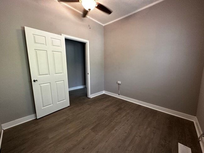 Building Photo - 213 E Main St