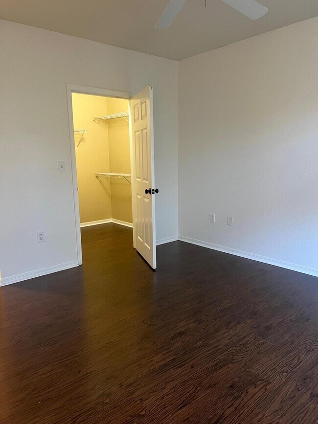 Building Photo - 6434 Emerald Dunes Dr