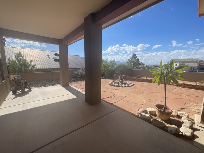 Building Photo - 6809 Chapingo Rd NE