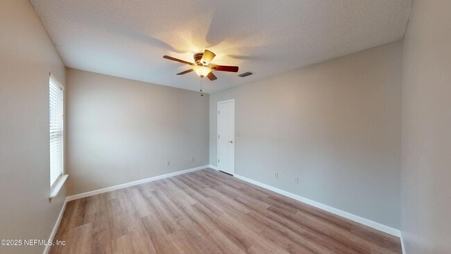 Building Photo - 11861 Lake Fern Dr